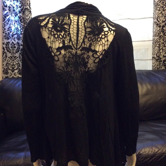 💥3 for $20💥flowy back embroidery open front wrap - Picture 2 of 9